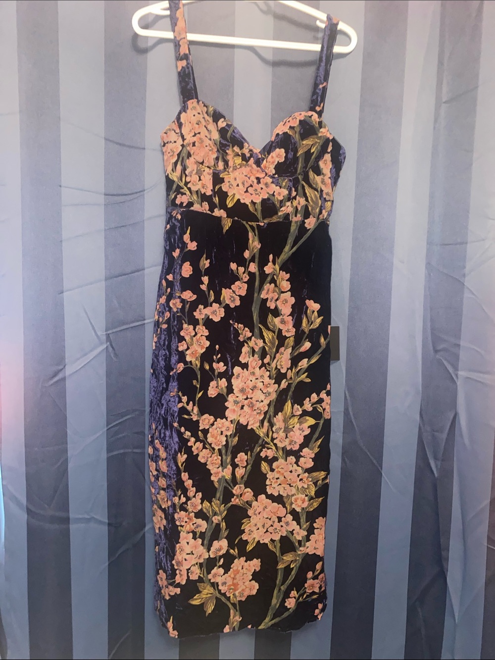 Lulu's Navy Velvet Midi Dress with Pink Floral Print